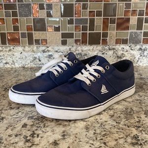 Sail Women’s Navy Blue Shoe Size 7.5